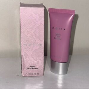 Mally Liquid Face Defender in medium